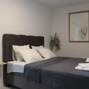 https://apartman-boki-pag-island.hotelinzadar.com