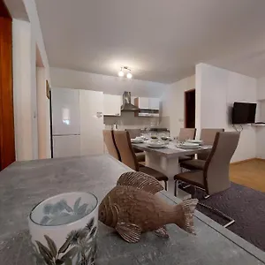 https://sofija-apartmani.hotelinzadar.com
