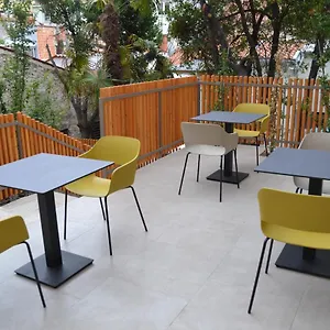 https://pula-residence-rooms-and-apartmets-old-city-center.in-istria.net