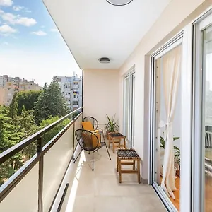 https://apartment-sunny-aura-pula.in-istria.net